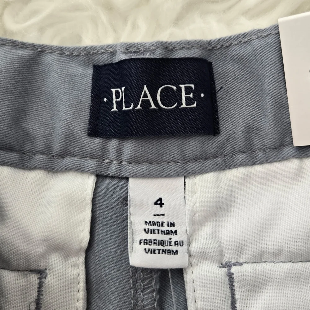 The Children’s Toddler Boys Uniform Stretch Chino Shorts Gray. Size 4. New.